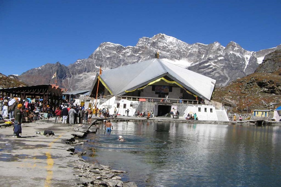 the valley of flowers - hemkund sahib